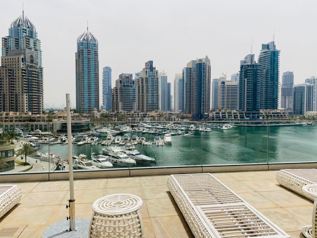 Cayan Tower Luxury Apartment With Sea View Дубай Экстерьер фото