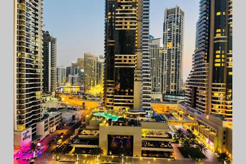 Cayan Tower Luxury Apartment With Sea View Дубай Экстерьер фото