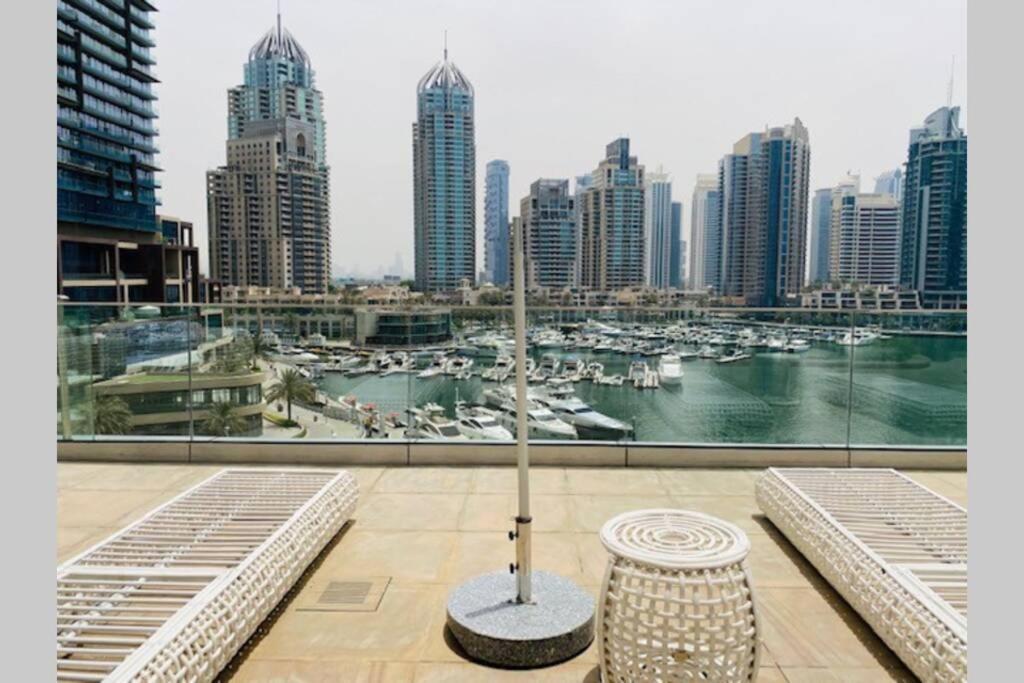 Cayan Tower Luxury Apartment With Sea View Дубай Экстерьер фото